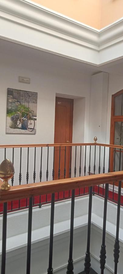 Hostal Bahia Cadiz Exterior photo